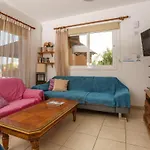 Kangaroo Villa *
