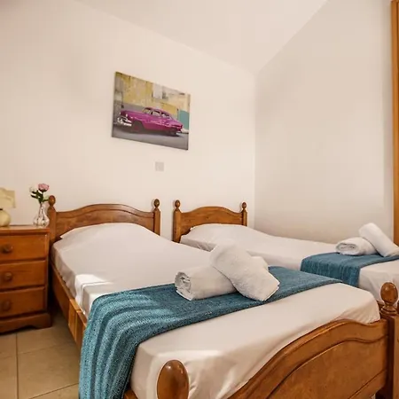 Kangaroo Βίλα Πρωταράς