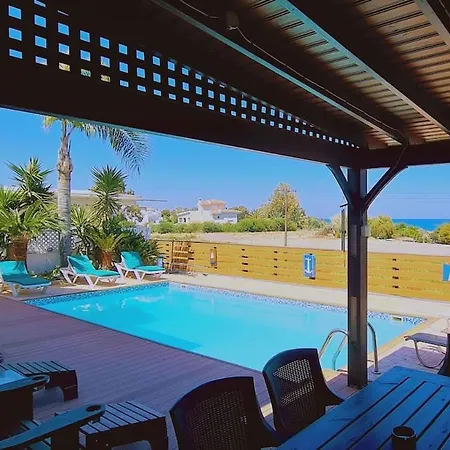 Kangaroo Villa *