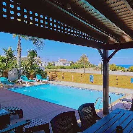 Kangaroo Villa *