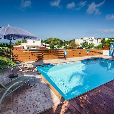 Kangaroo Villa