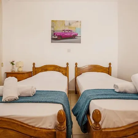 Kangaroo Villa