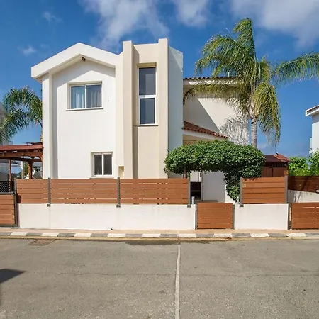 Kangaroo Villa *