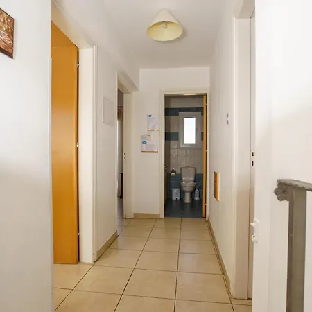 Kangaroo Villa *